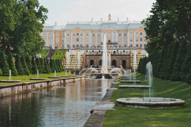 istock Peterhof, Sea channel 1144. 952095444