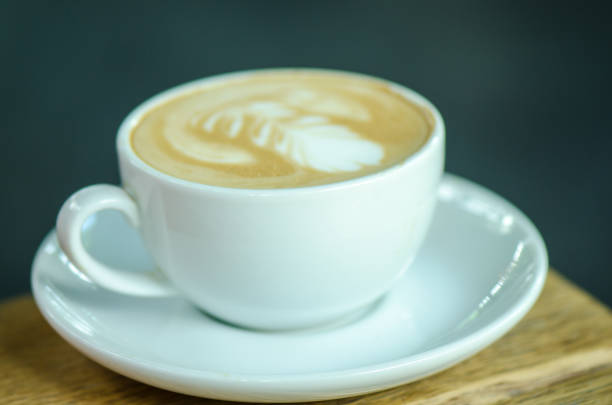 café latte  - lattã© photos et images de collection