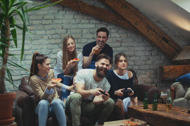 istock Guy against girl at video gaming 952111292