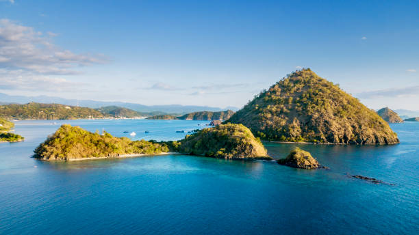 istock Amazing Flores island archipelago scenery 952200878