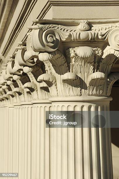 Photo libre de droit de Des Colonnes Corinthiennes banque d'images et plus d'images libres de droit de Antique - Antique, Architecture, Bâtiment vu de l'extérieur