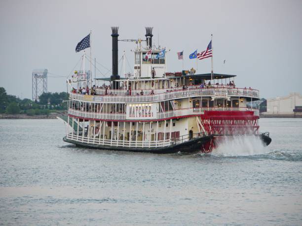 barco a vapor no rio mississippi natchez - new orleans steamboat orleans new - fotografias e filmes do acervo
