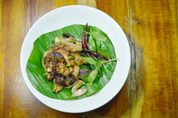 istock Thai spicy slice grilled pork salad 952363020
