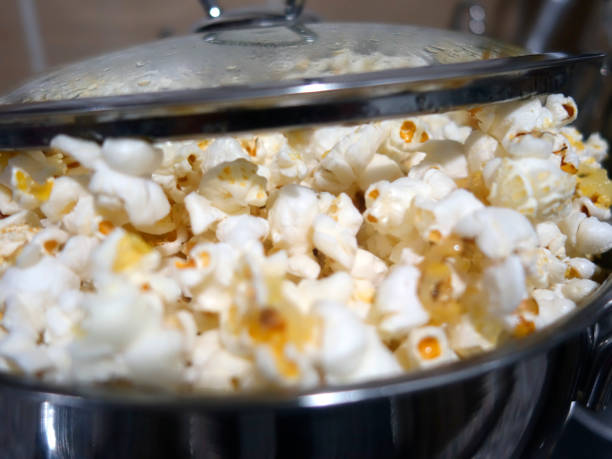 istock close plan of popcorn in a pot 952372332
