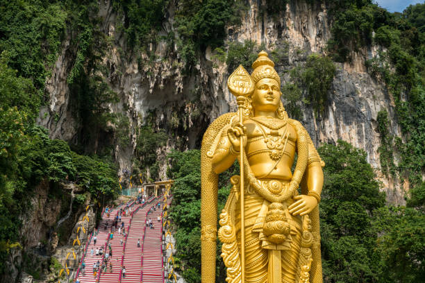istock Lord Murugan, Batu Caves 952372450