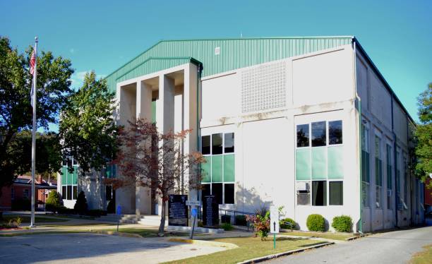 istock Floyd County Courthouse, Prestonburg, Kentucky 952389256