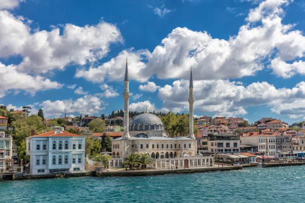 istock Beylerbeyi Mosque in Istanbul, Turkey 952403996