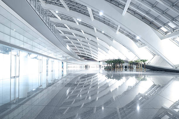 intérieur de l'aéroport de pékin - glass office contemporary built structure photos et images de collection