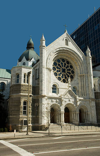 istock Church in Downtown Tampa Bay 95247240
