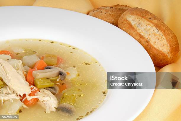 Zuppa Di Pomodoro Fatti In Casa - Fotografie stock e altre immagini di Alimentazione sana - Alimentazione sana, Alimento di base, Calore - Concetto