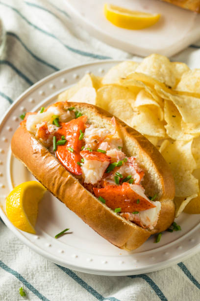 istock Homemade New England Lobster Rolls 952487566