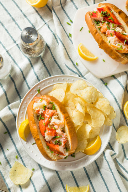 istock Homemade New England Lobster Rolls 952487838
