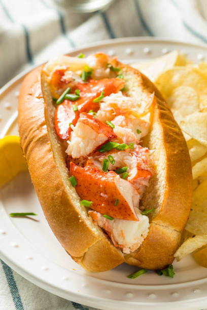 istock Homemade New England Lobster Rolls 952488288