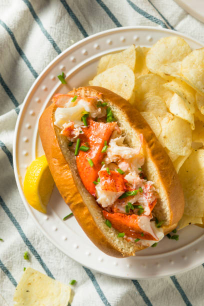 istock Homemade New England Lobster Rolls 952491940