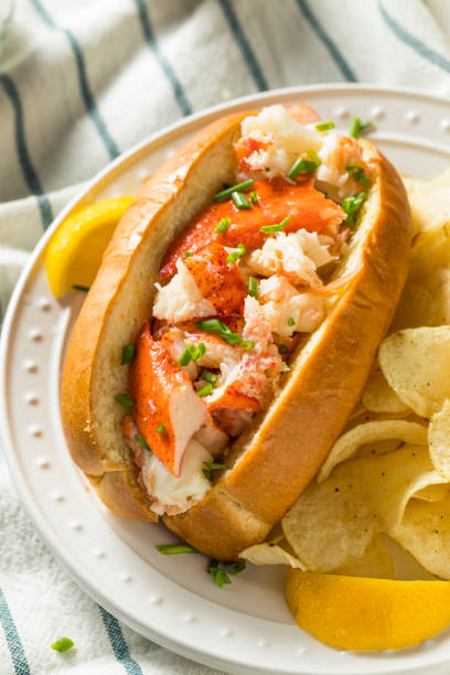 istock Homemade New England Lobster Rolls 952492010