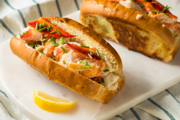 istock Homemade New England Lobster Rolls 952492180