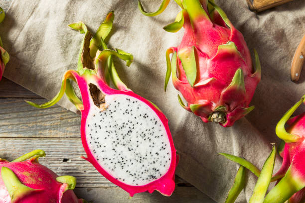 istock Raw Red Organic Dragon Fruit 952495186