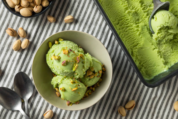 istock Homemade Green Pistachio Ice Cream 952495340