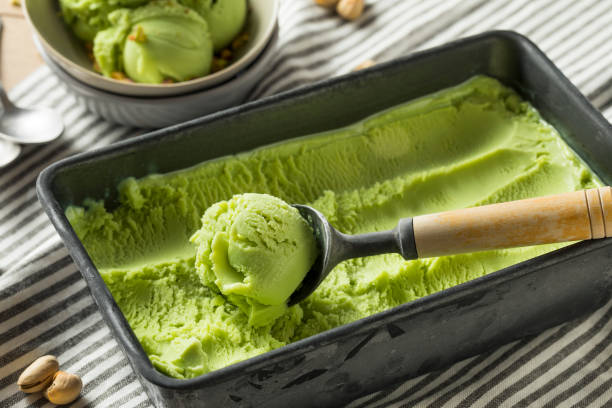 istock Homemade Green Pistachio Ice Cream 952499546
