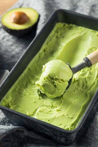 istock Homemade Green Organic Avocado Ice Cream 952500008