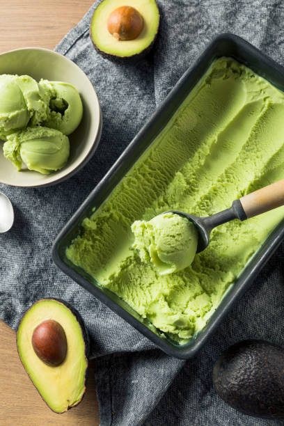istock Homemade Green Organic Avocado Ice Cream 952500728