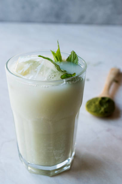 istock Iced Matcha Tea Latte with Mint Leaves / Smoothie. 952505664