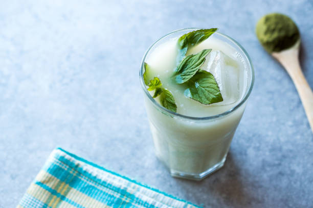 istock Iced Matcha Tea Latte with Mint Leaves / Smoothie. 952505854