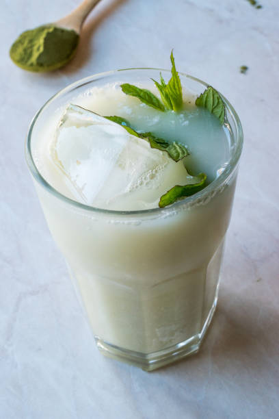 istock Iced Matcha Tea Latte with Mint Leaves / Smoothie. 952513960