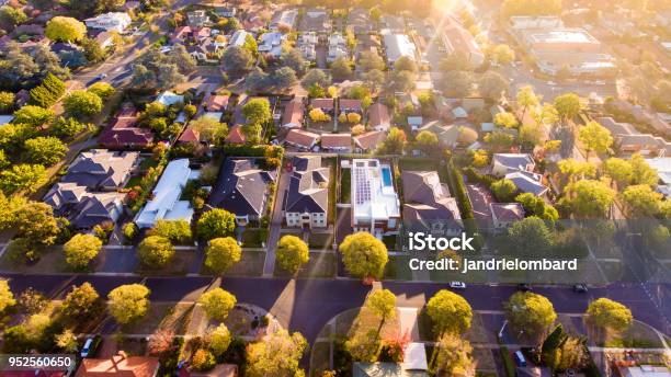 Sobborgo Australiano - Fotografie stock e altre immagini di Australia - Australia, Edificio residenziale, Vita domestica