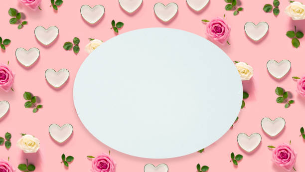 istock Pink roses and hearts 952586634