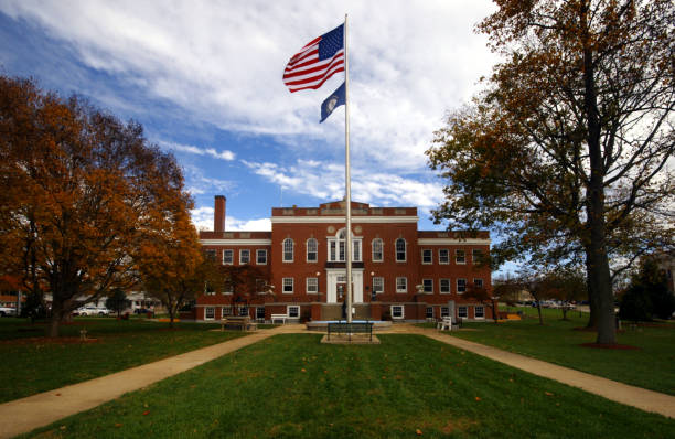 istock HART COUNTY COURTHOUSE, Munfordville, Kentucky 952613624