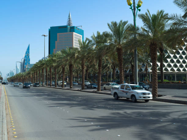 istock Light Traffic on King Fahad Road 952635604