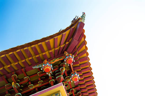 istock Chinese style temple roof under blue sky 952676200
