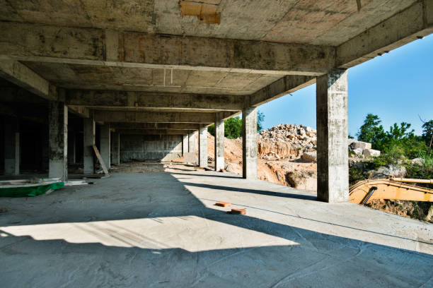 interior do canteiro - cement floor frame abandoned architecture - fotografias e filmes do acervo