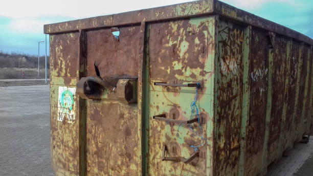 istock Old rusty dirty metal container cargo industrial shipping storage brown surface 952704460