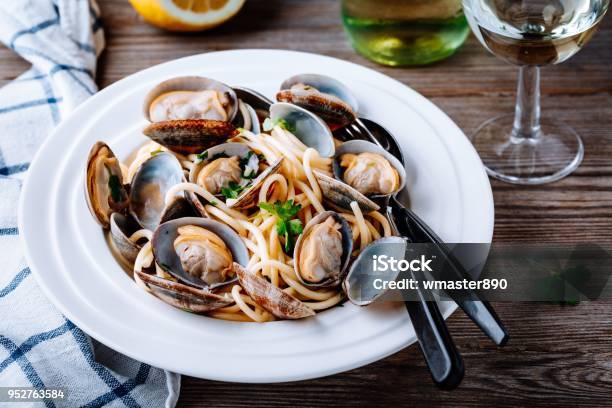 Traditional Italian Seafood Pasta With Clams Spaghetti Alle Vongole Stock Photo - Download Image Now