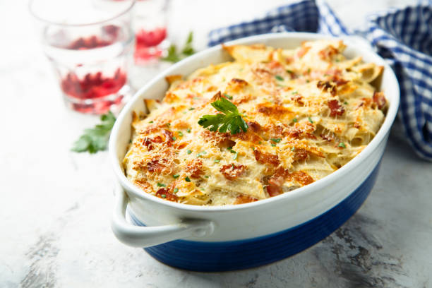 istock Homemadede pasta bake with ham 952768358