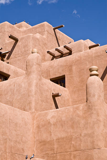 istock Adobe Building With Blue Sky In Santa Fe New Mexico 95281436