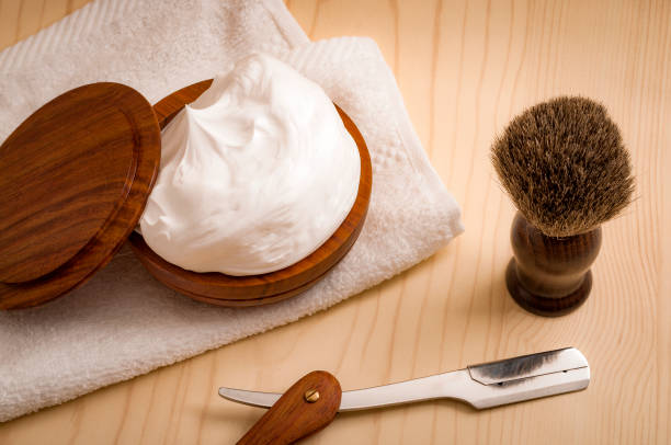 istock Vintage straight razor and other barber shop tools 952823286