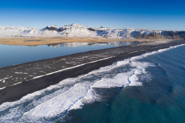 istock Black sand beach in Vik, Iceland 952832358