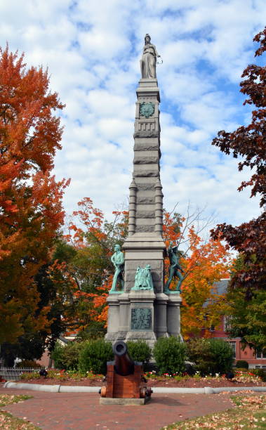 istock CIVIL WAR MONUMENT Nashua, New Hampshire 952855266