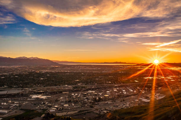 istock Sunset in Salt Lake City, Utah 952888964