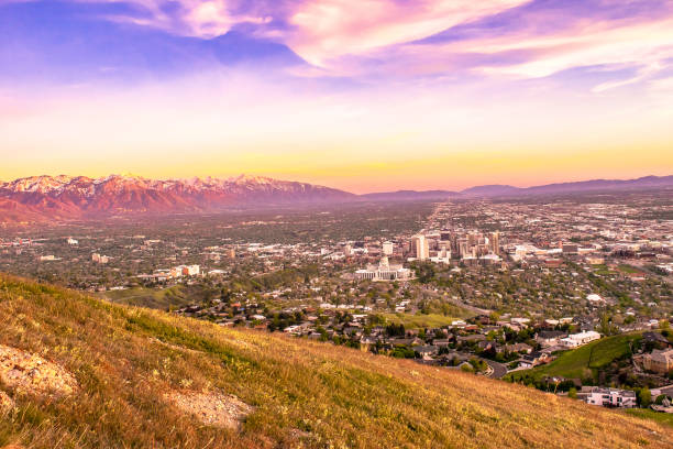 istock Sunset in Salt Lake City, Utah 952889108