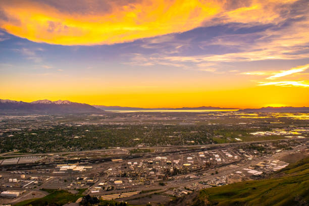 istock Sunset in Salt Lake City, Utah 952889212