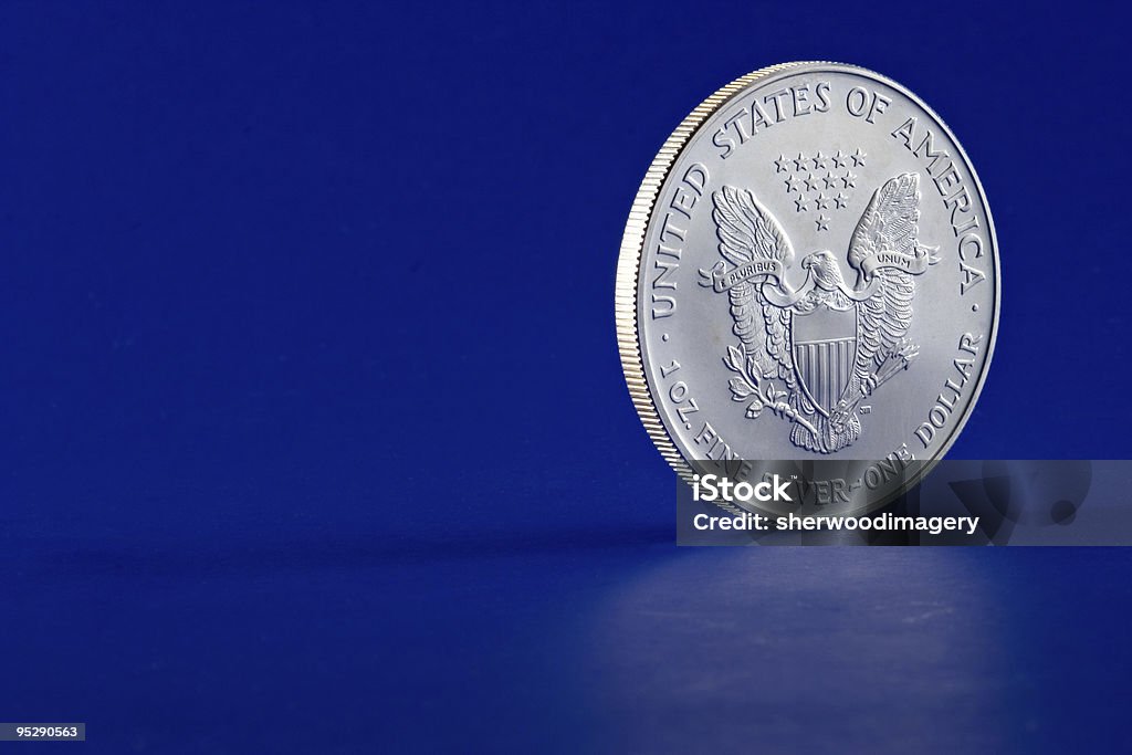 American Eagle 2003 серебряный доллар монеты профиль (альтернативная - Стоковые фото 2003 роялти-фри