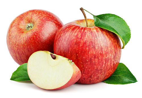 Manzanas rojas maduras con slice y hojas aisladas en blanco photo