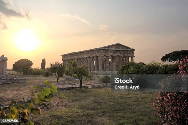 Tempio Di Poseidone Hdr - Fotografie stock e altre immagini di Paestum - Paestum, Tempio, Antica Grecia
