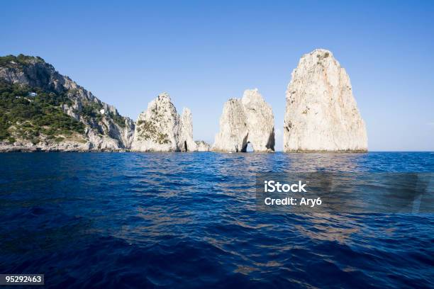 Isola Di Capri - Fotografie stock e altre immagini di Illinois - Illinois, Isola, Roccia