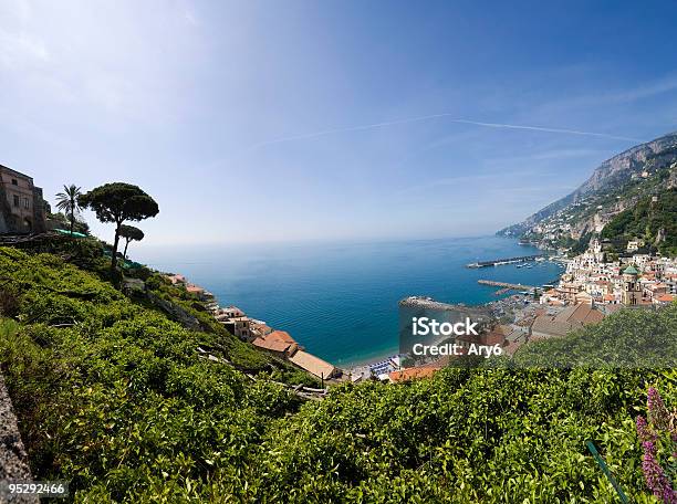 Amalfi Panoramica - Fotografie stock e altre immagini di Amalfi - Amalfi, Italia, Salerno