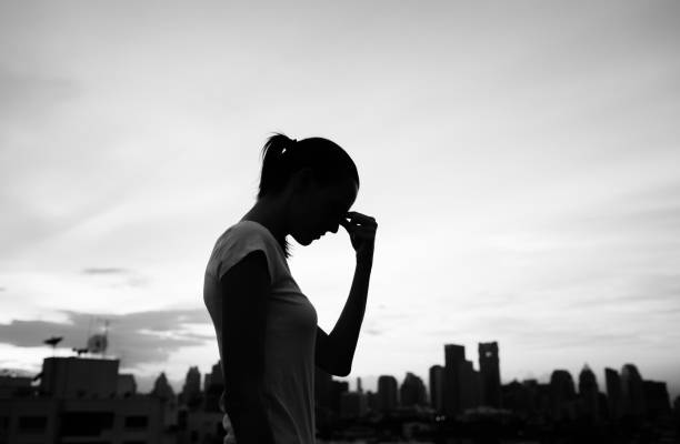 istock Depressed women in the city 952953412